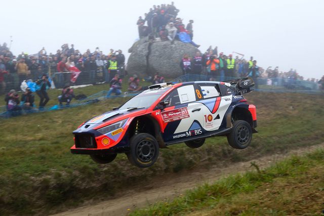 Saltou a rolha: estrelas do WRC podem voltar a usar palavrões