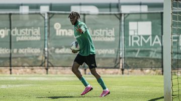 Reforços brilham na goleada do Rio Ave à Seleção Concelhia (15-1)