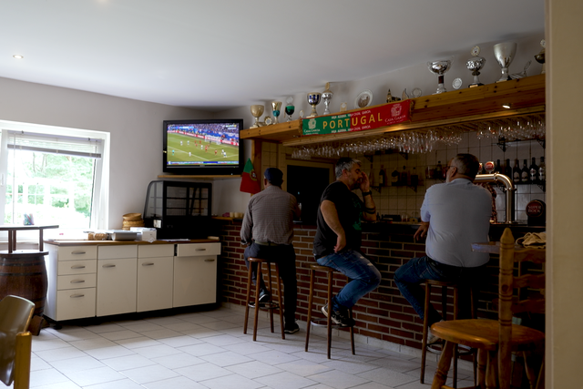 Portugueses da zona de Hamburgo comentam eliminação da Seleção