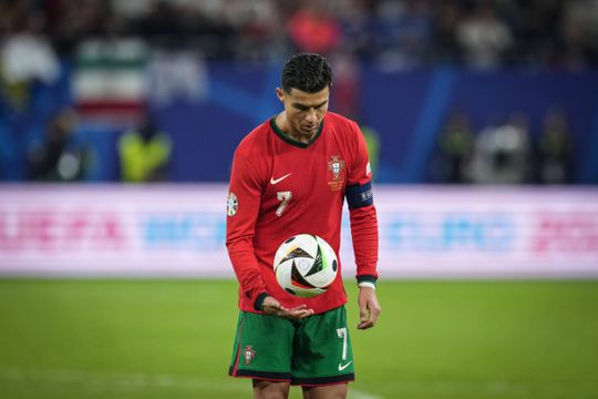 Ronaldo visado em França: «Arruinou o Euro para Portugal»