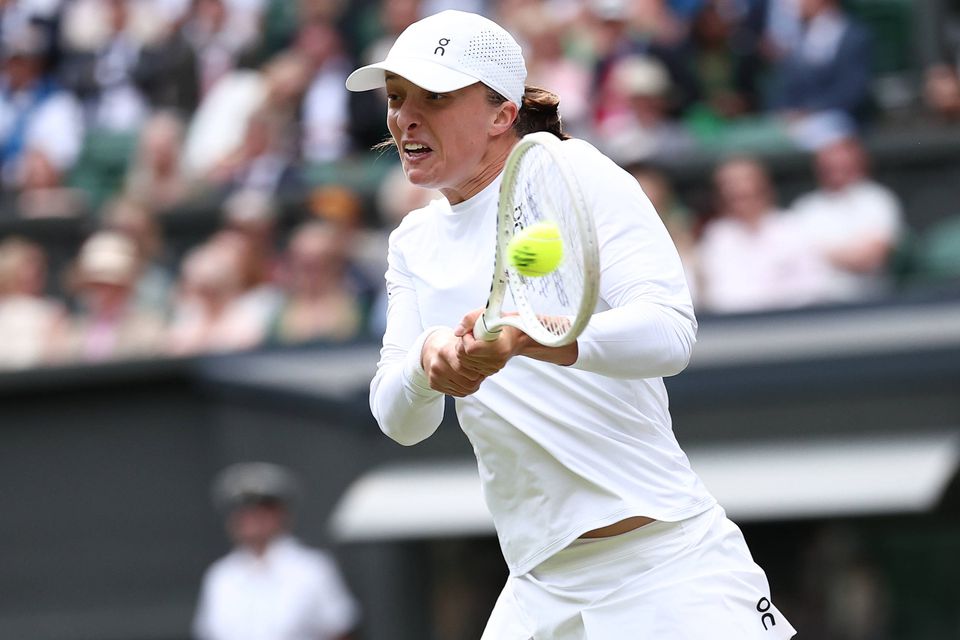 Campeã em título de Wimbledon Iga Swiatek eliminada