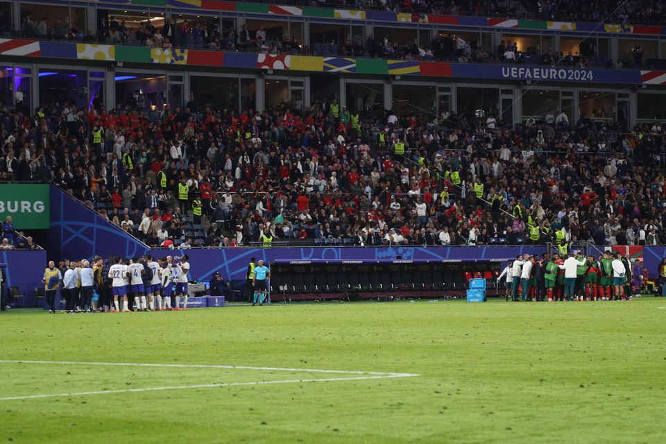 Jogadores de férias, Seleção chega a Lisboa à tarde