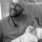 Neymar mostra as primeiras fotos da filha mais nova