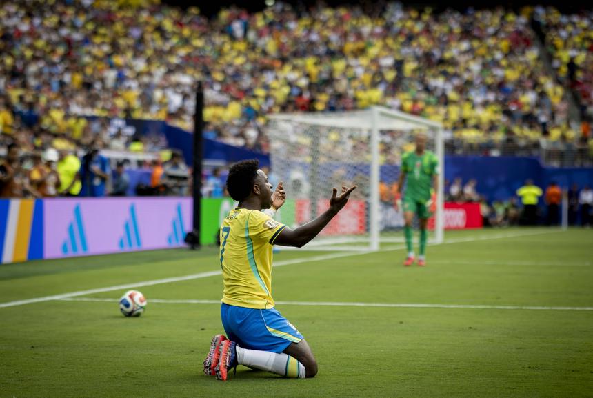 Vinícius frente à Noruega