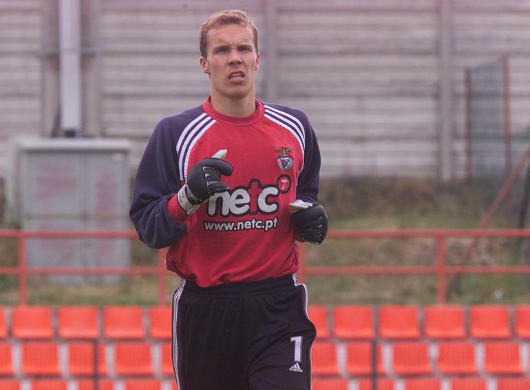 Robert Enke, guarda-redes alemão, foi reforço do Benfica em 1999/2000, depois de ter estado ao serviço do Monchengladbach. Jogou três épocas de águia ao peito (93 encontros) e saiu para o Barcelona - Foto: A BOLA