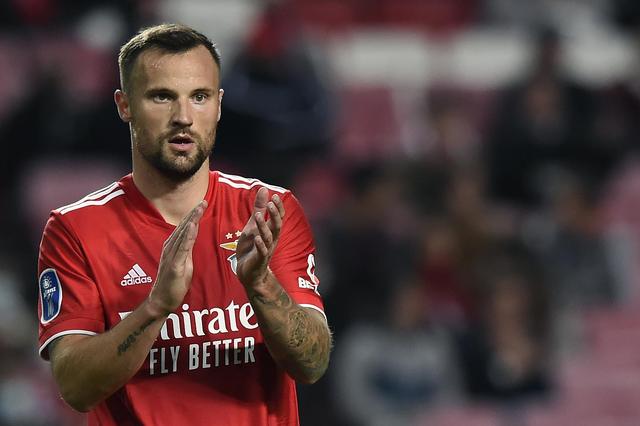 Seferovic, ponta de lança suíço, reforçou o Benfica em 2017/18, depois de ter sido contratado ao Eintracht Frankfurt. Jogou cinco épocas nas águias, e foi emprestado a Galatasaray e Celta de Vigo, antes de sair para o Al Wasl - Foto: A BOLA/André Alves