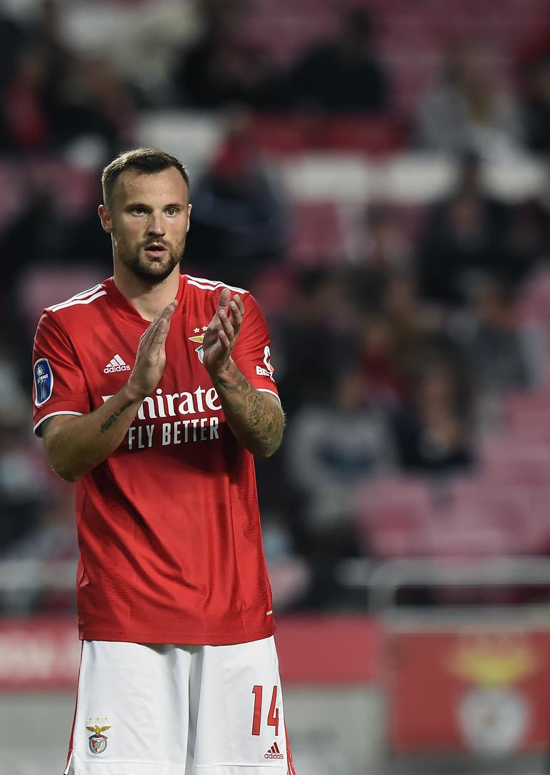 Seferovic, ponta de lança suíço, reforçou o Benfica em 2017/18, depois de ter sido contratado ao Eintracht Frankfurt. Jogou cinco épocas nas águias, e foi emprestado a Galatasaray e Celta de Vigo, antes de sair para o Al Wasl - Foto: A BOLA/André Alves