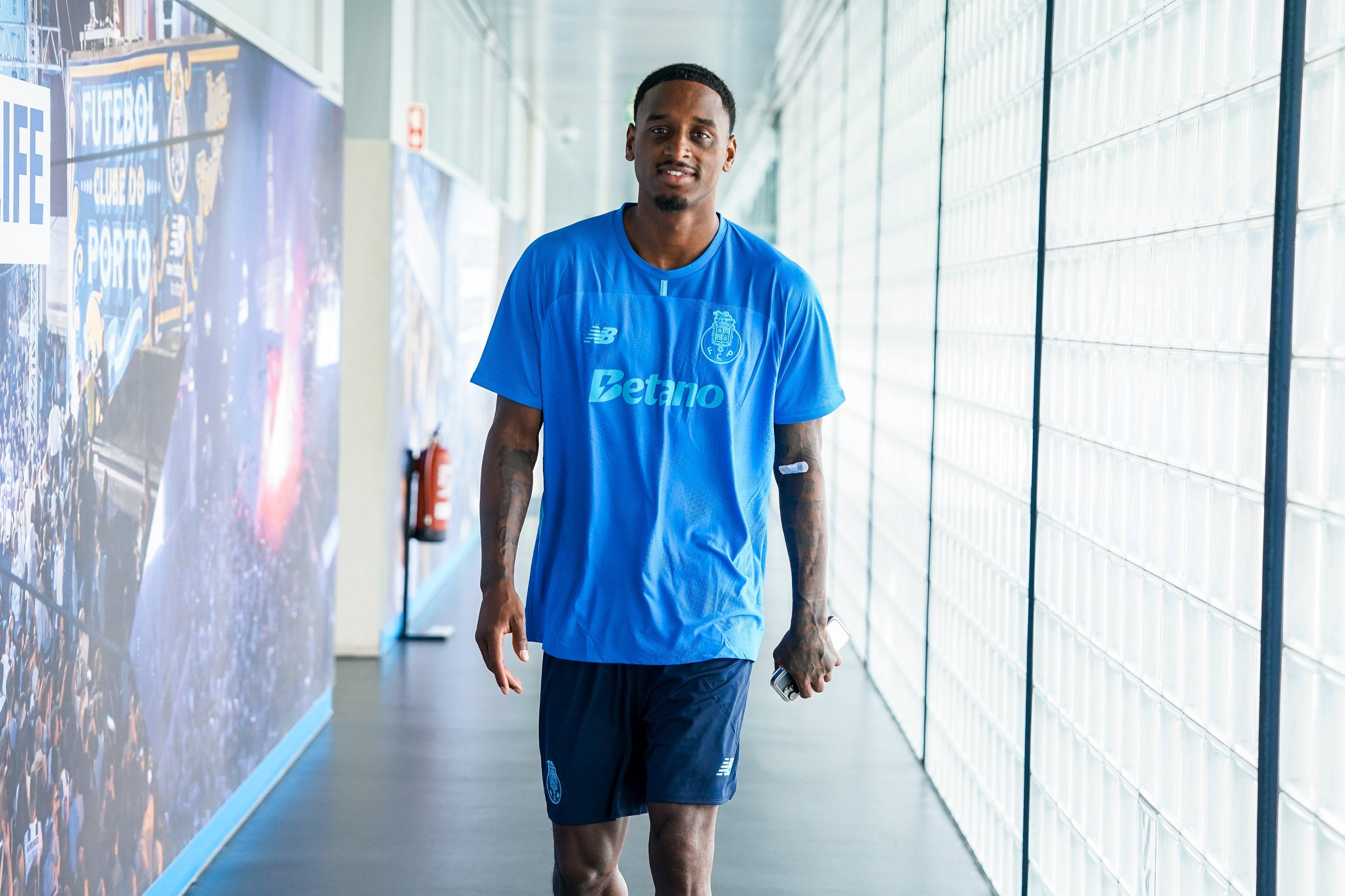 Pablo Rosario também esteve em ação — Foto: FC Porto