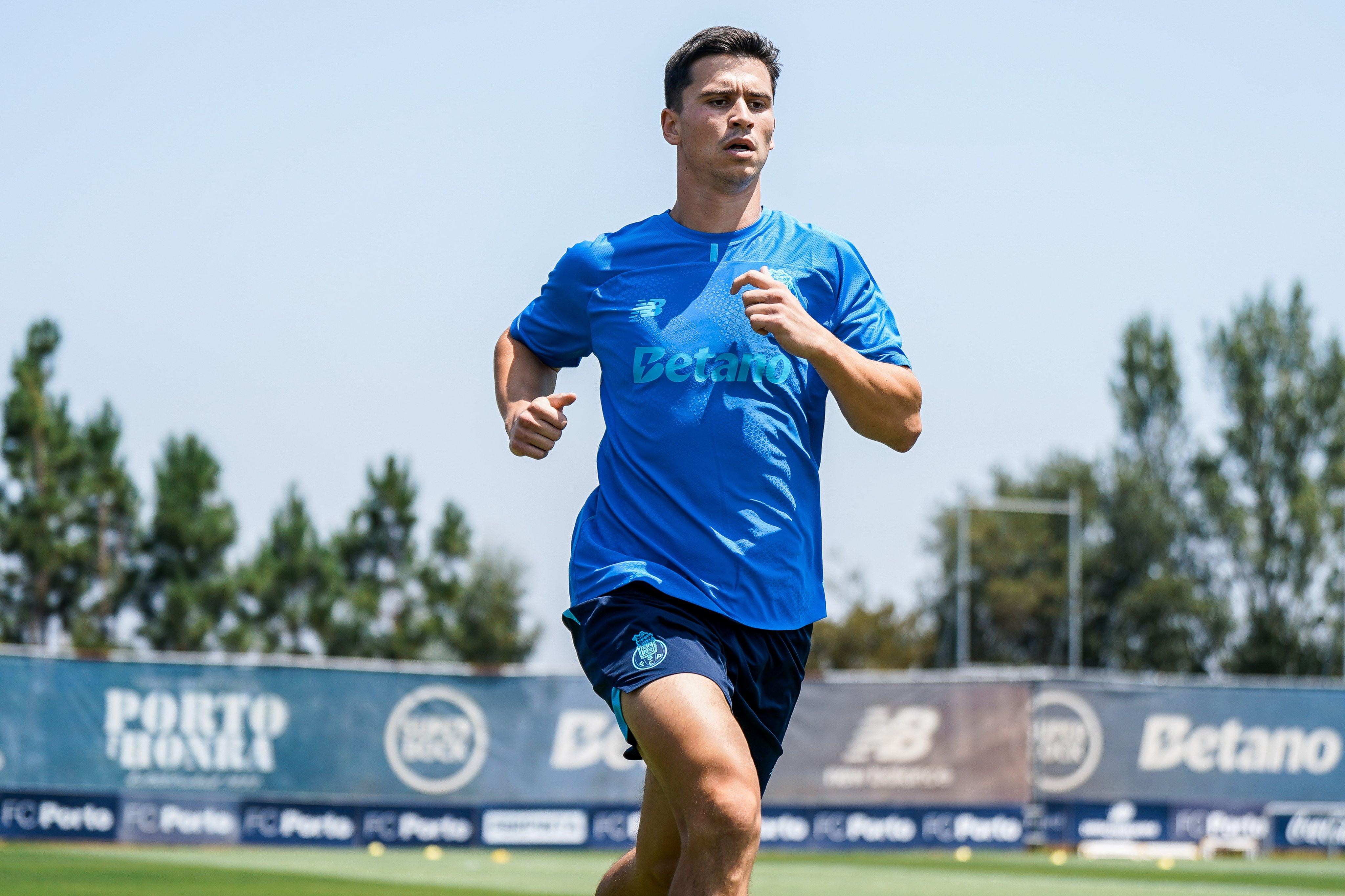 Prpic corre para a nova época — Foto: FC Porto
