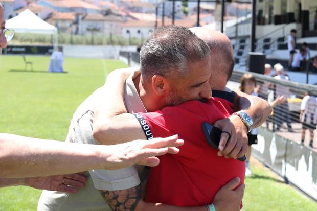 Num abraço sentido ao amigo de sempre Valdemar Vilaverde