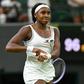 Coco Gauff atenta ao relógio para perceber se conseguia fechar o jogo. IMAGO