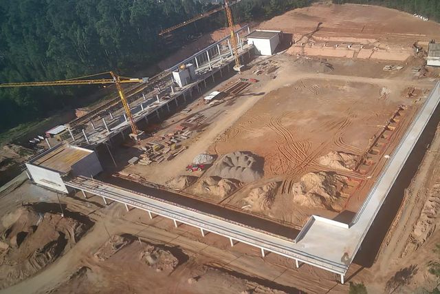 Notáveis reclamam conclusão do Estádio Municipal de Espinho