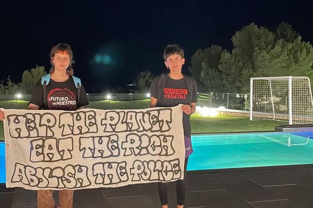 Ativistas climáticos invadem e vandalizam casa de Messi