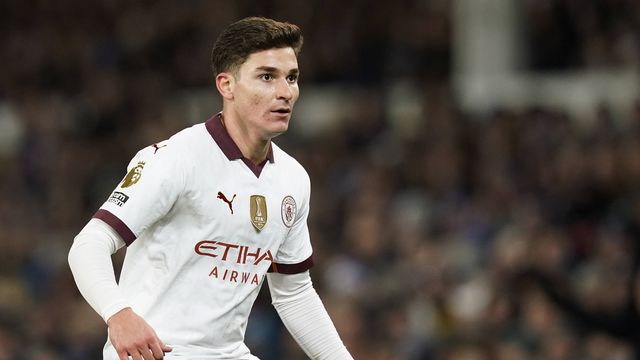 «A ideia do Atlético Madrid é menos compatível com Julián Álvarez»