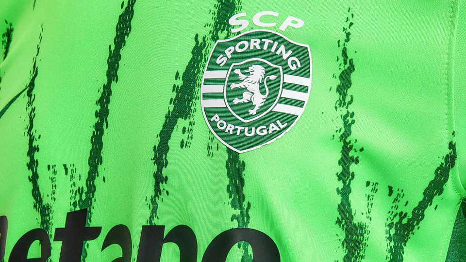 Rábula continua: entre o 3.º equipamento do Sporting e 1.º do Friburgo só muda a cor