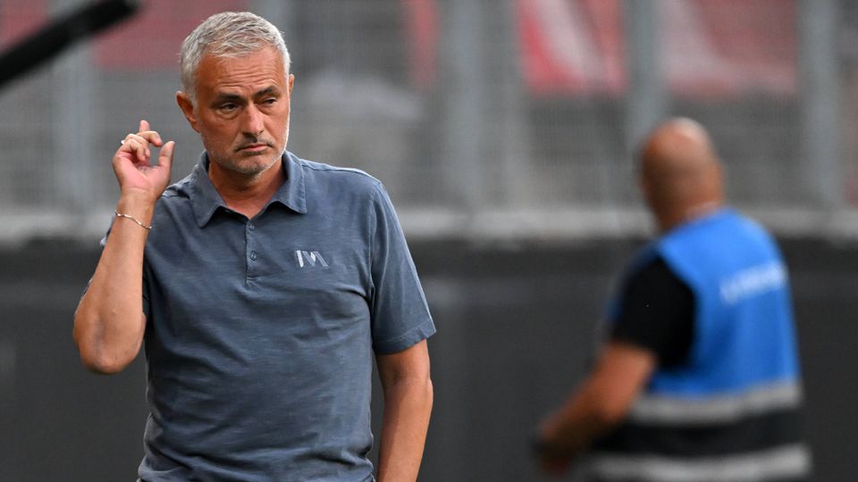 José Mourinho lamenta erros mas acredita: «Vamos lá!»