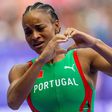 Fatoumata pediu «a Deus para ganhar» e venceu os 400m barreiras, estafeta 4x100m bate recorde