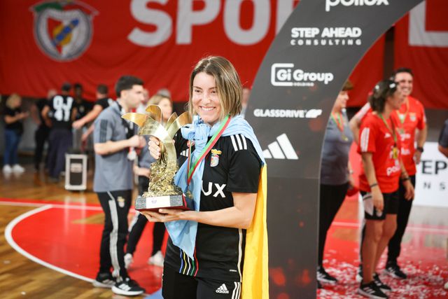 Jogadora do Benfica revela que terminou a carreira devido a tumor cerebral