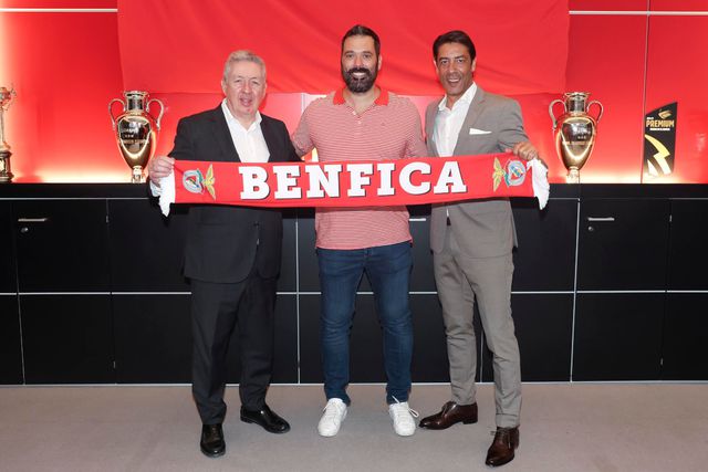 Benfica renova com treinador da equipa feminina