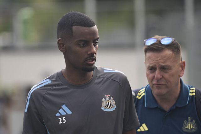 Alexander Isak foi chamado à parte para se apresentar no centro de treinos Foto: IMAGO