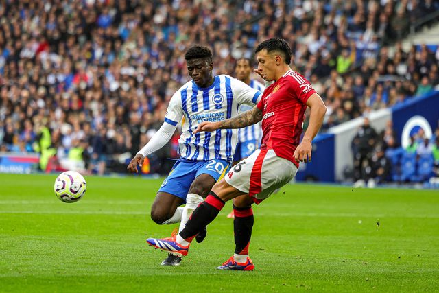 Treinador do Brighton esfria 'namoro' Manchester United-Baleba: «Só mudou o cabelo...»