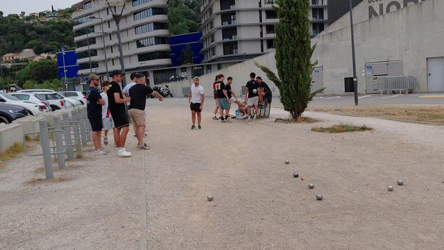 A improvável ocupação dos adeptos do Nice antes do Benfica