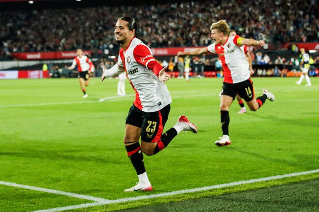 Liga dos Campeões: Fenerbahçe domina, mas alvo do Benfica troca as voltas a Mourinho