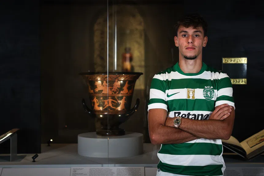 Vagiannidis chega! Laterais do Sporting tremem