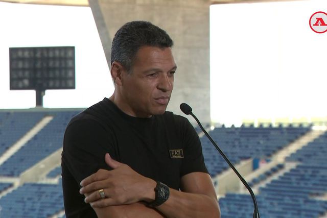 Derlei: «Sou um privilegiado por poder ter vivido a mística do clube com o Jorge Costa»