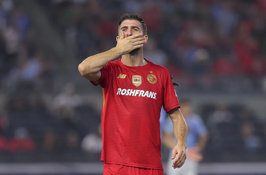 Paulinho sem dentes? Toluca avança!