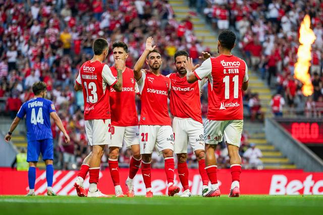 Ricardo Horta apontou, de penálti, o golo que deu a vitória ao SC Braga na receção ao Dínamo Minsk — Foto: Hugo Delgado/LUSA
