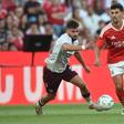 Tomás Araújo em ação no jogo com o Hearts, no qual envergou a braçadeira de capitão - Foto: Miguel Nunes