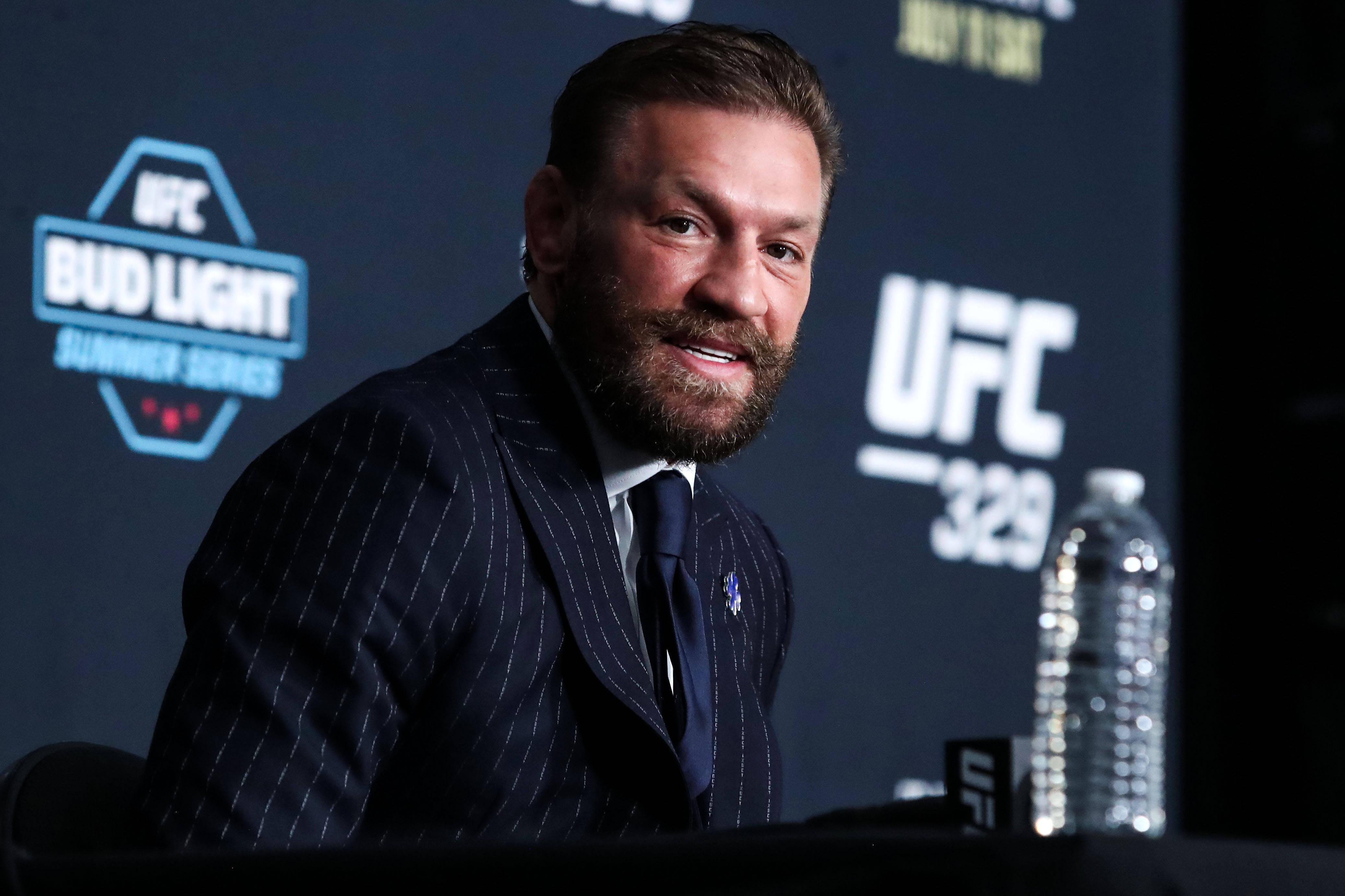 Conor McGregor foi obrigado a cancelar o combate que tinha agendado devido à lesão      Fotografia Imago