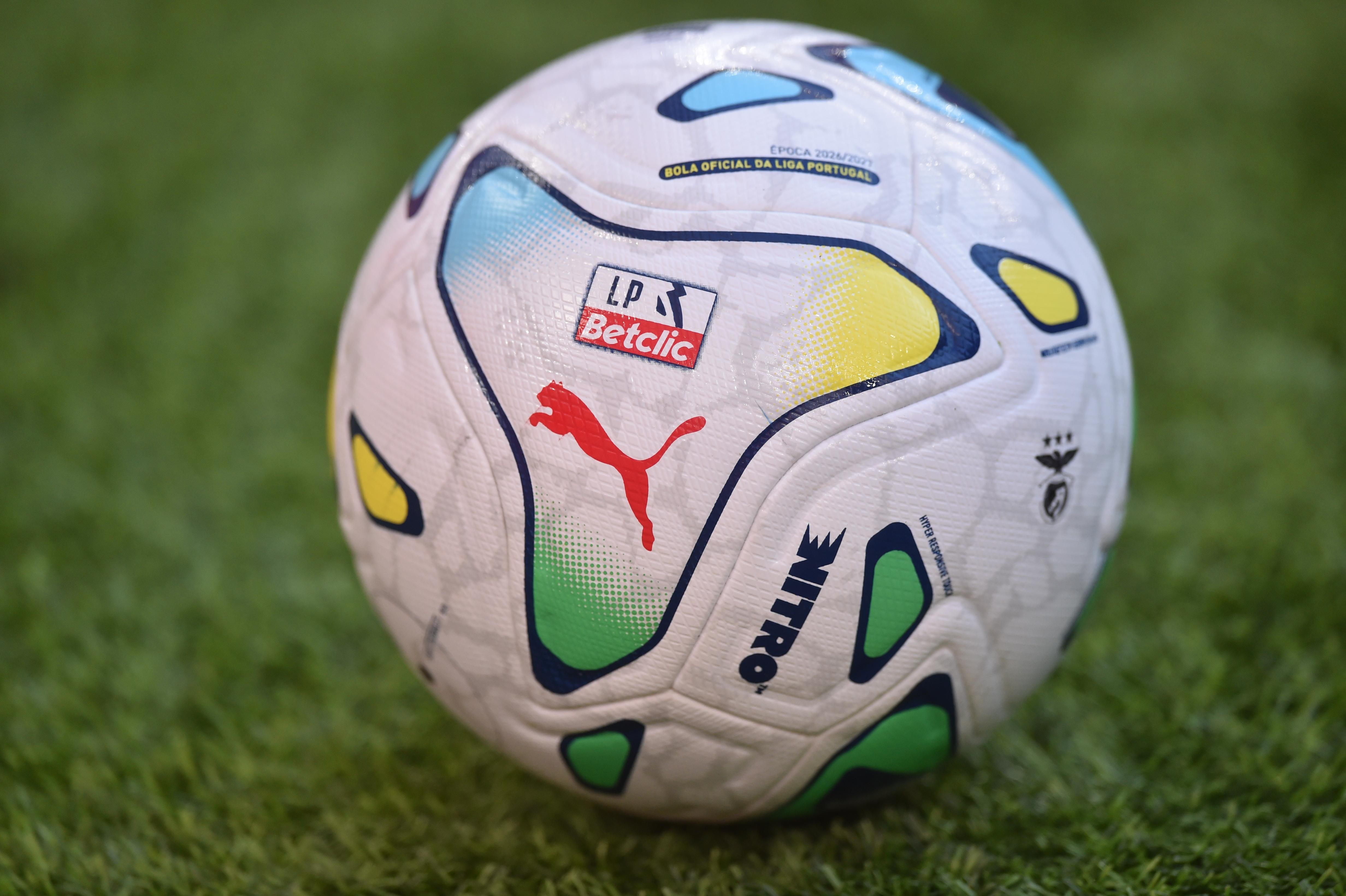 A bola oficial da Liga na época 2026/2027