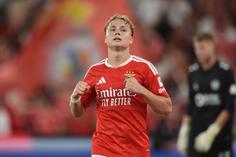 Andreas Schjelderup festeja golo marcado ao Hearts - Foto: Miguel Nunes