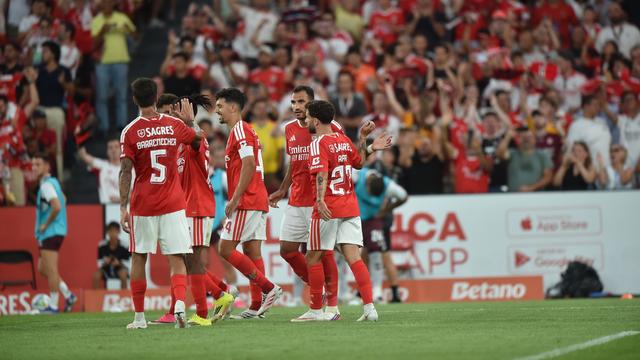 Jogadores do Benfica festejam golo ao Hearts - Foto: Miguel Nunes