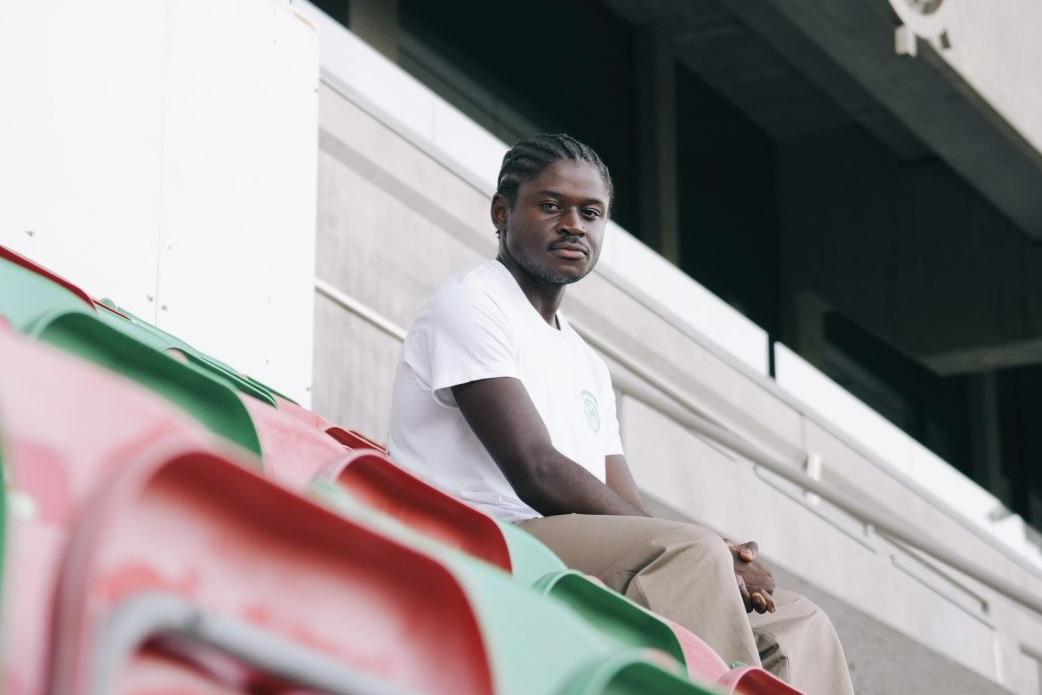 Bryan Limbombe assinou um contrato válido por duas temporadas - Foto: Marítimo