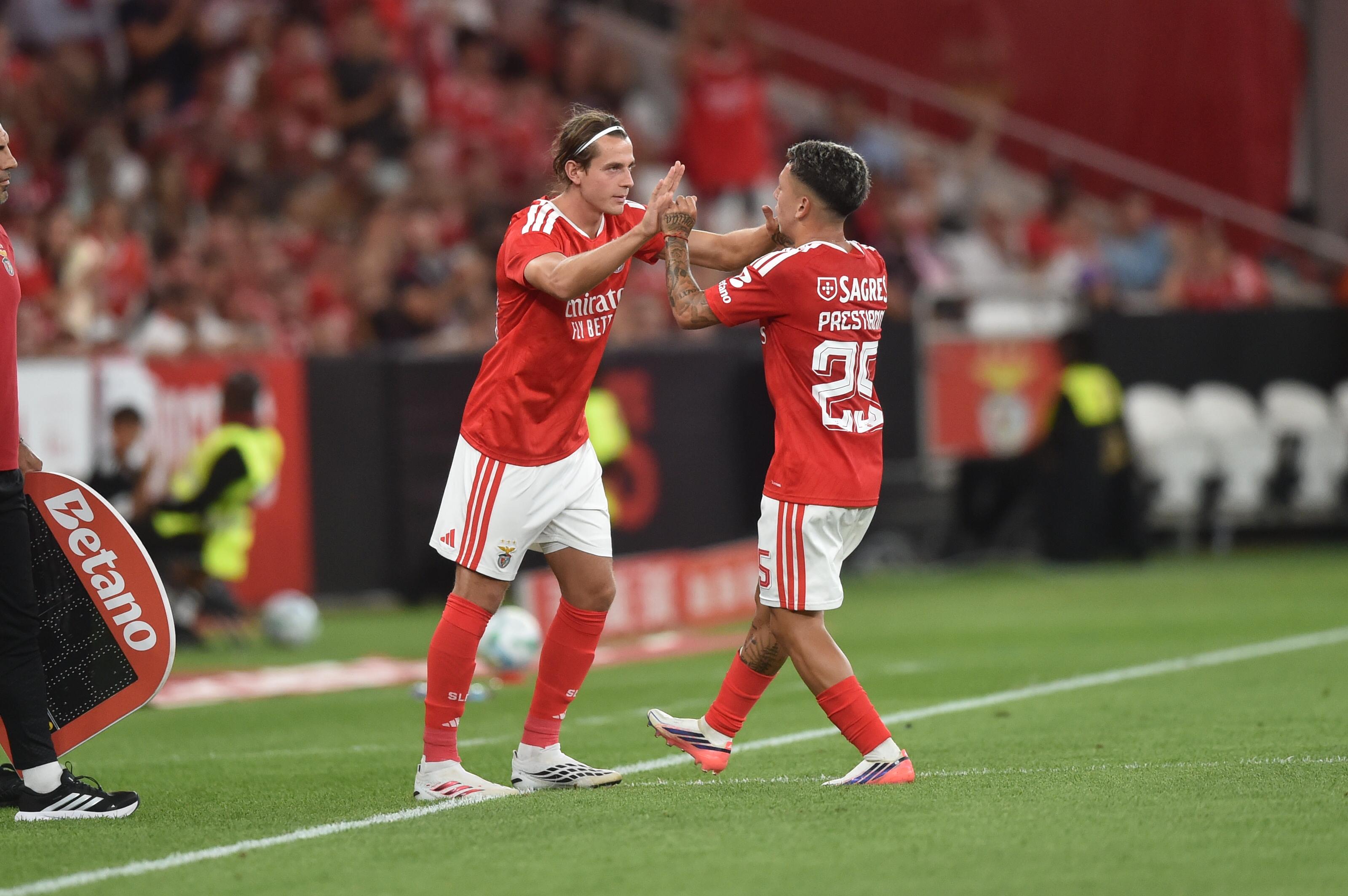 Kaminski entrou para o lugar de Prestianni na segunda parte - Foto: Miguel Nunes