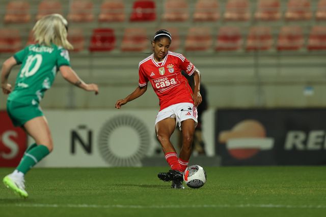 Benfica goleia na Liga dos Campeões feminina com golaço de letra (vídeo)