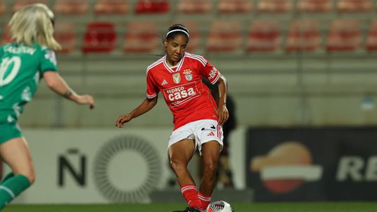 Benfica goleia na Liga dos Campeões feminina com golaço de letra (vídeo)