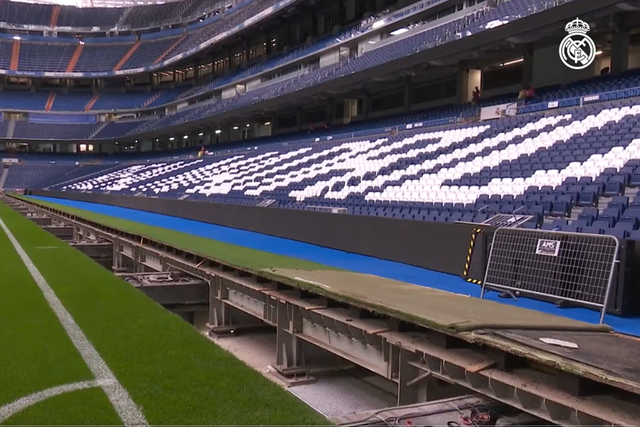 Espetacular: veja como desaparece o relvado do Santiago Bernabéu