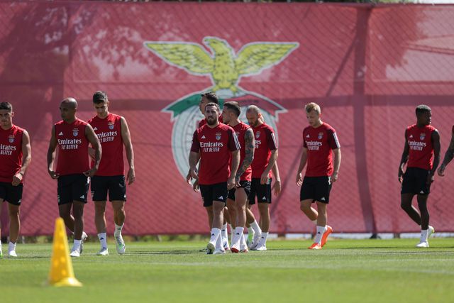 Folgas não são férias: plantel do Benfica está a ser monitorizado