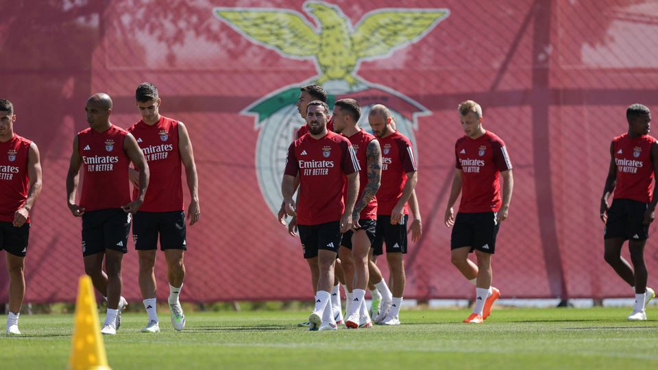 Folgas não são férias: plantel do Benfica está a ser monitorizado