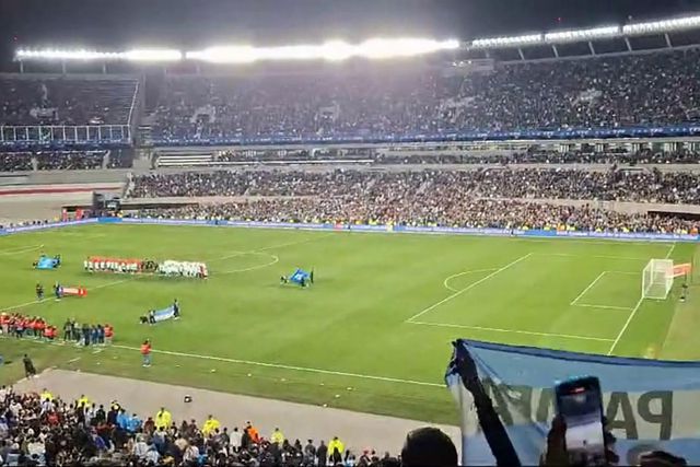 Homenagem a Di María terminou com fogo de artifício