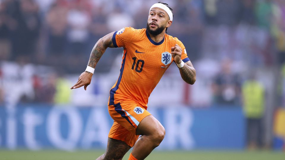 Memphis Depay perto de ter o futuro resolvido