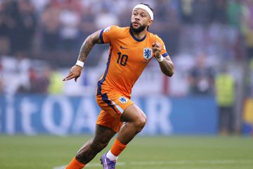 Memphis Depay perto de ter o futuro resolvido