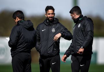 Esgaio fica… e os oito leões que crescem longe do Sporting