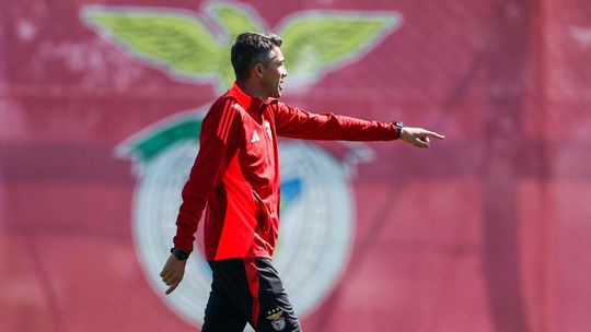 Bruno Lage orientou o 1.º treino no Benfica: veja as imagens