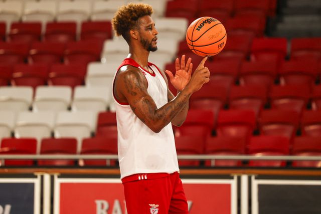 Real Madrid-Benfica em Badajoz este sábado