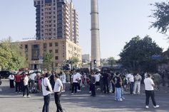 Muitos adeptos da Arménia (e de Ronaldo) já perto do estádio